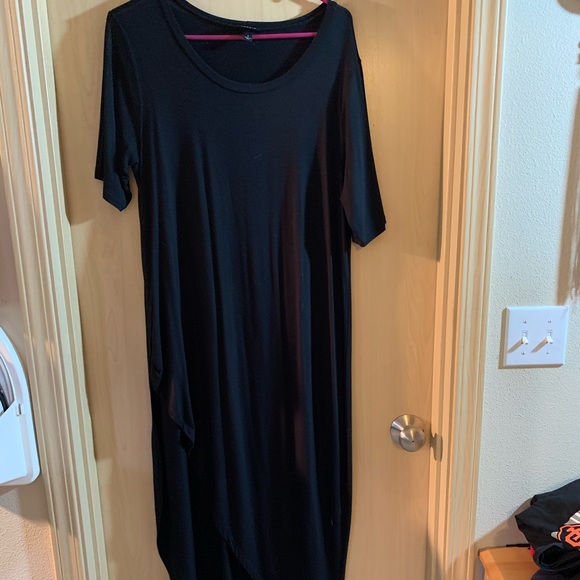 Torrid super soft asymmetrical hemline tunic - Picture 3 of 7